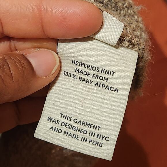 $550 Hesperios Faro Sweater 100% Baby Alpaca Beige Ecru Pullover Sz Small Unisex - Picture 10 of 13
